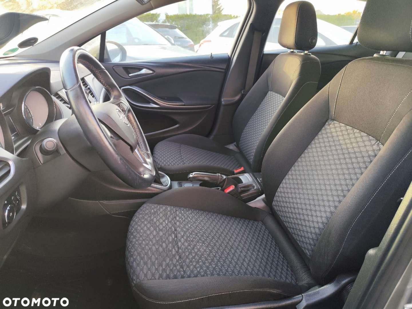 Opel Astra - 16