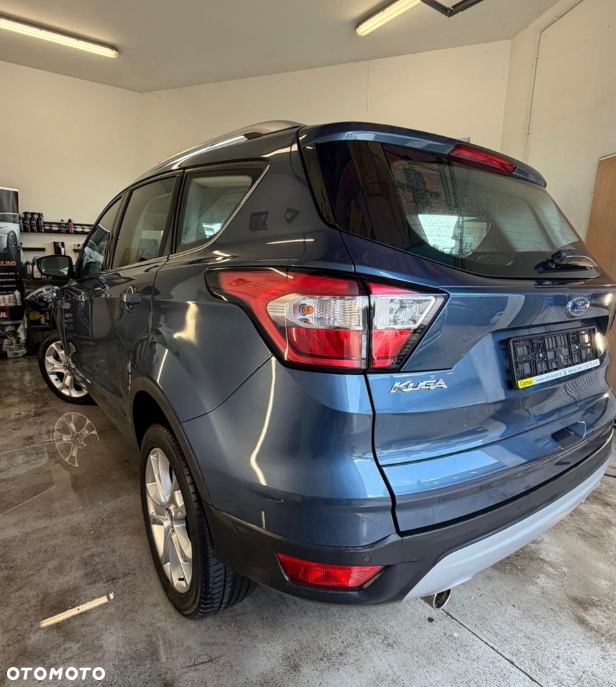 Ford Kuga - 4