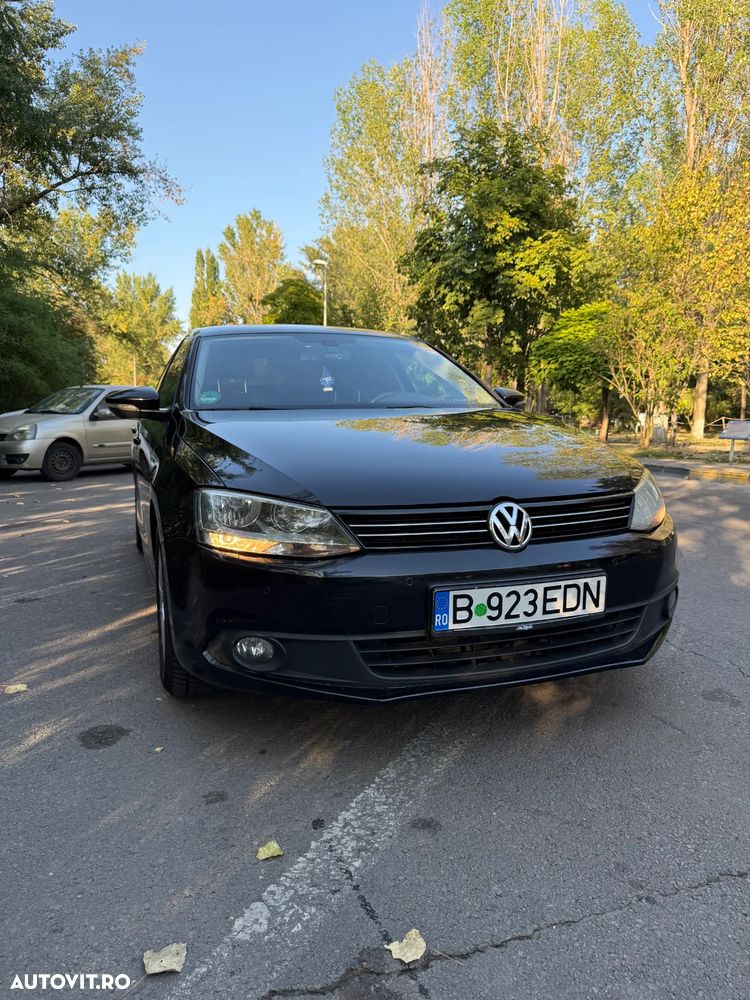 Volkswagen Jetta 1.2 TSI Comfortline - 1