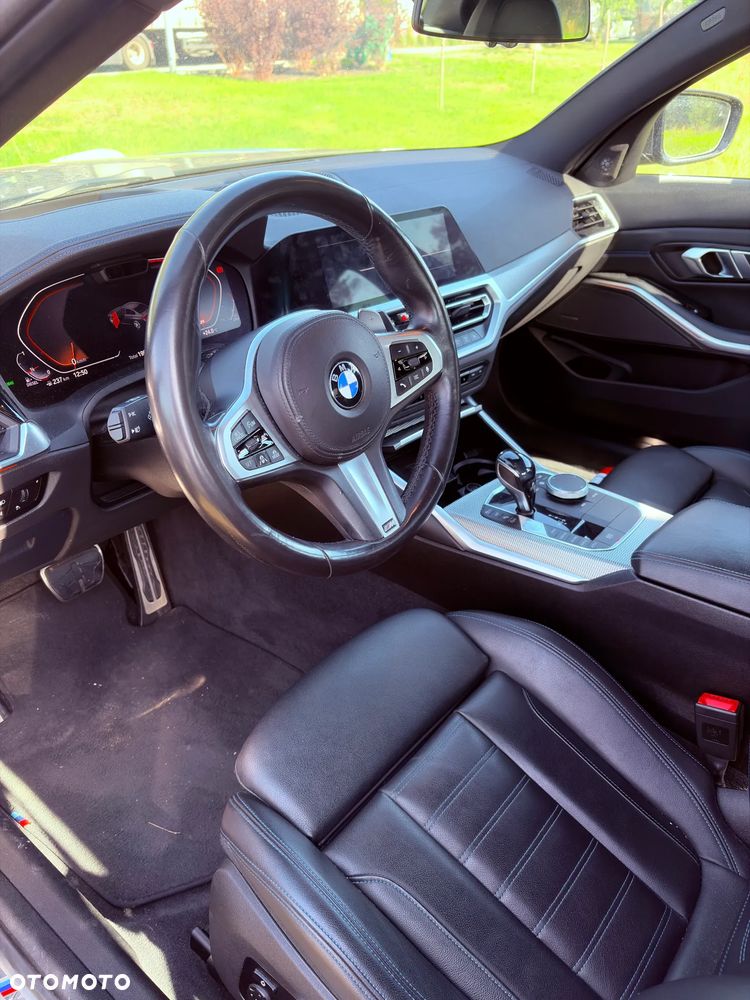 BMW Seria 3 320d M Sport - 2