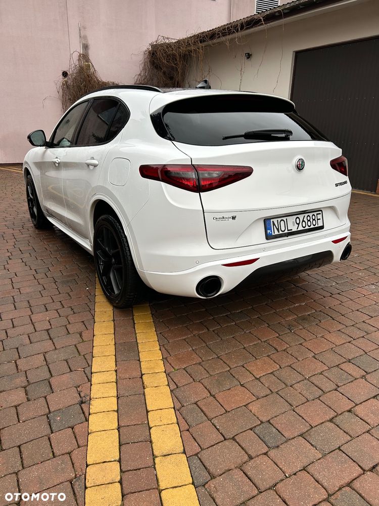 Alfa Romeo Stelvio - 9