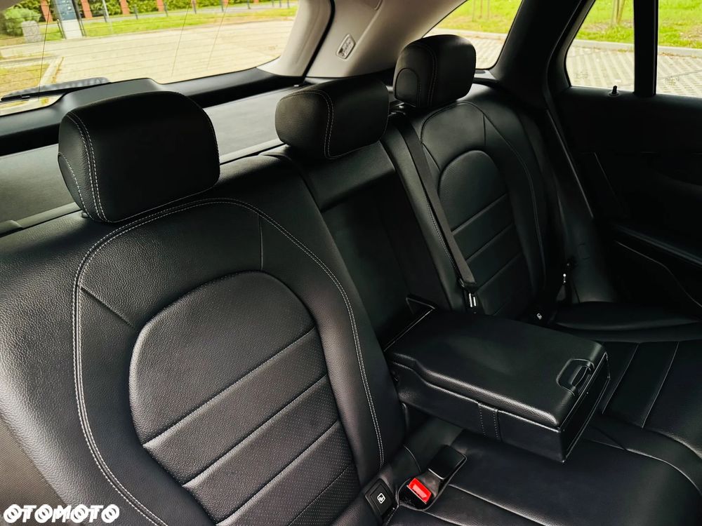 Mercedes-Benz GLC 200 d 4Matic 9G-TRONIC Edition Avantgarde - 32