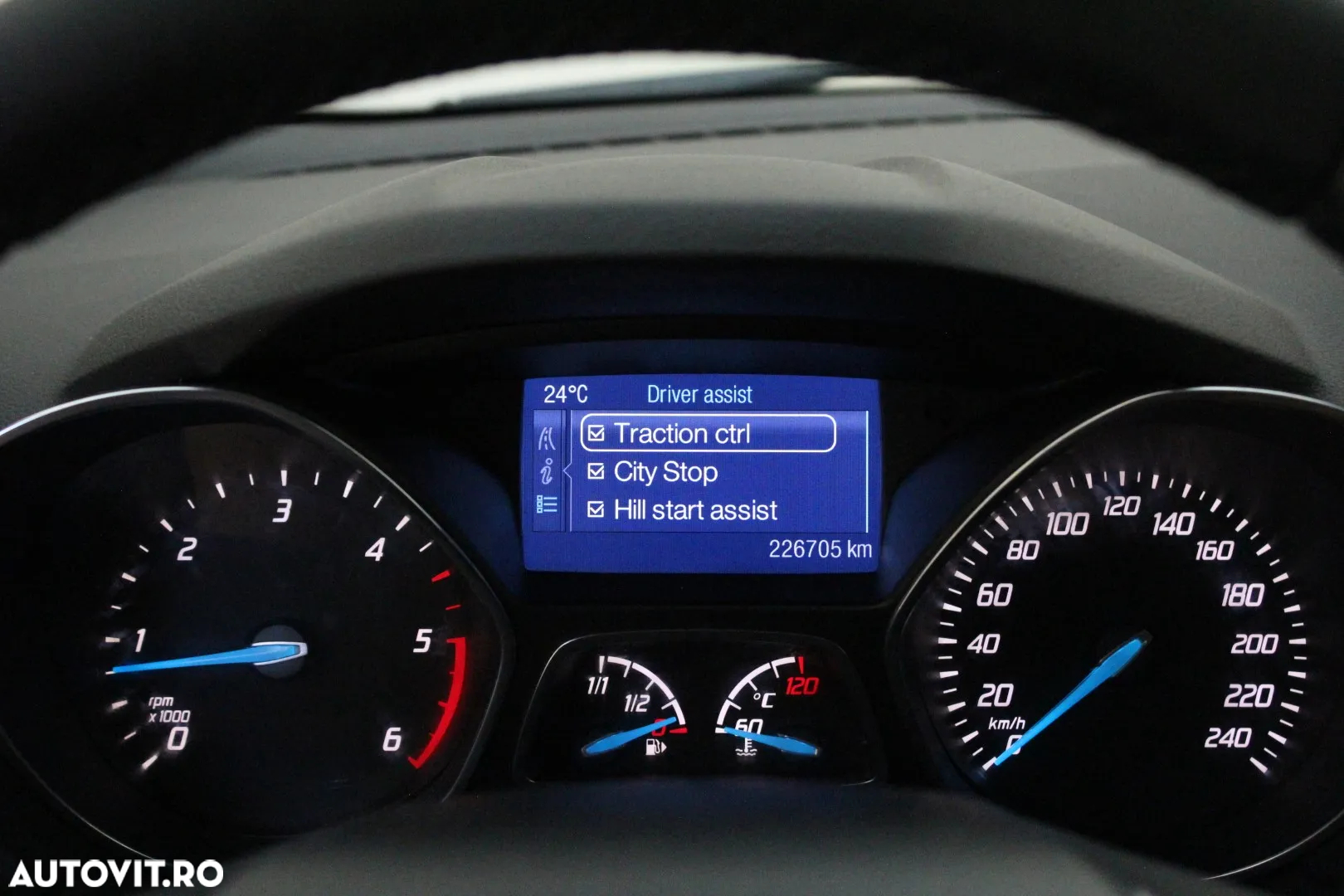 Ford Kuga 2.0 TDCi 4WD Titanium - 24