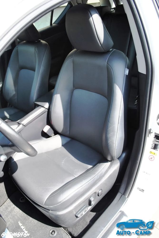 Lexus CT 200h Luxury Line - 16