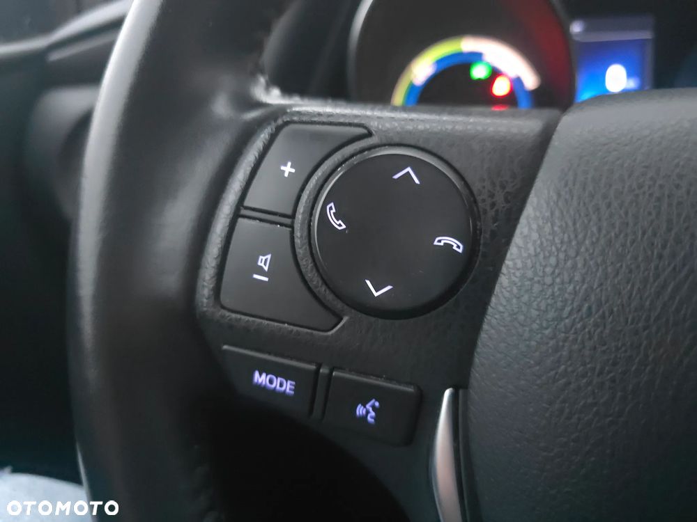 Toyota Auris Hybrid 135 Comfort - 23