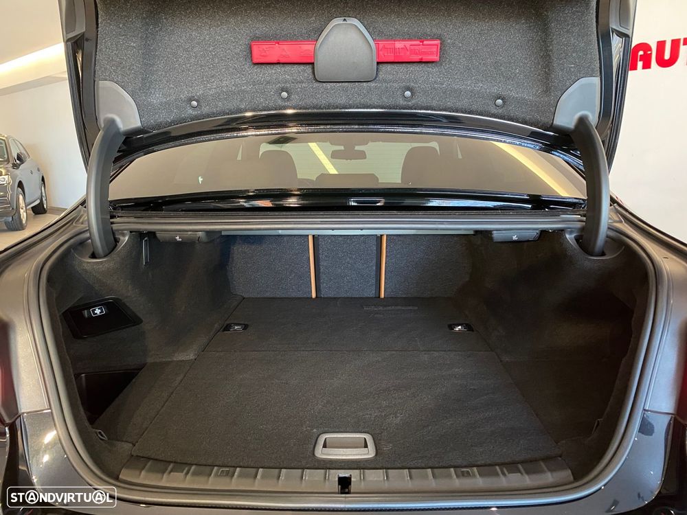 BMW 530 e Pack M - 33