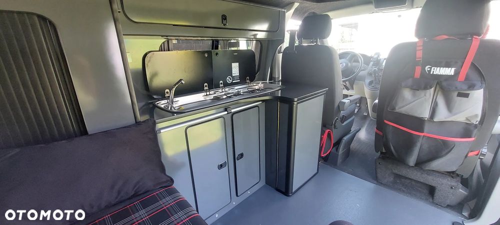Volkswagen Transporter Caravelle Edition - 17