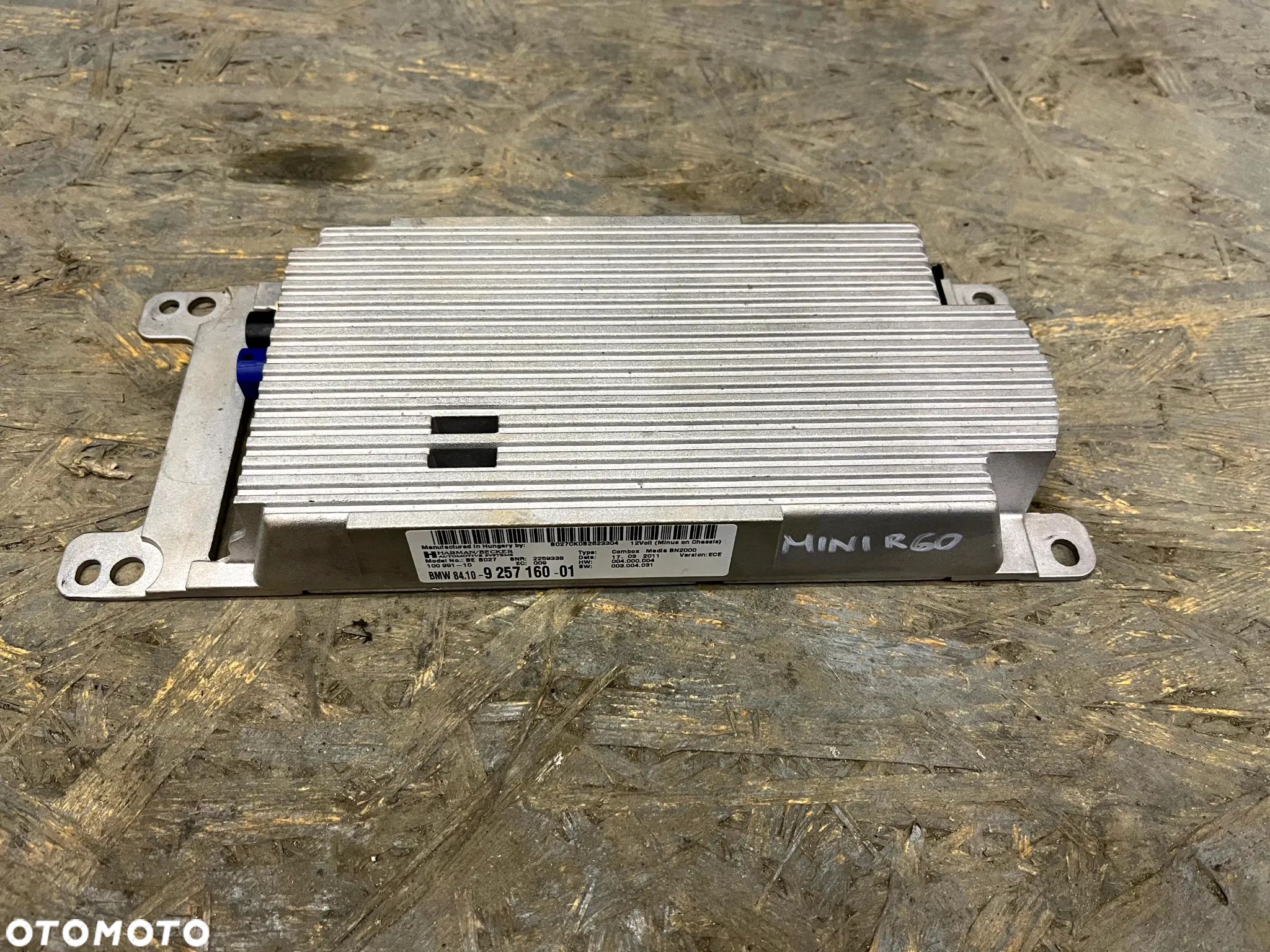 MINI COUNTRYMAN R60 CLUBMAN R61 MODUŁ STEROWNIK COMBOX WZMACNIACZ STEROWNIK HARMAN 9257160 - 1