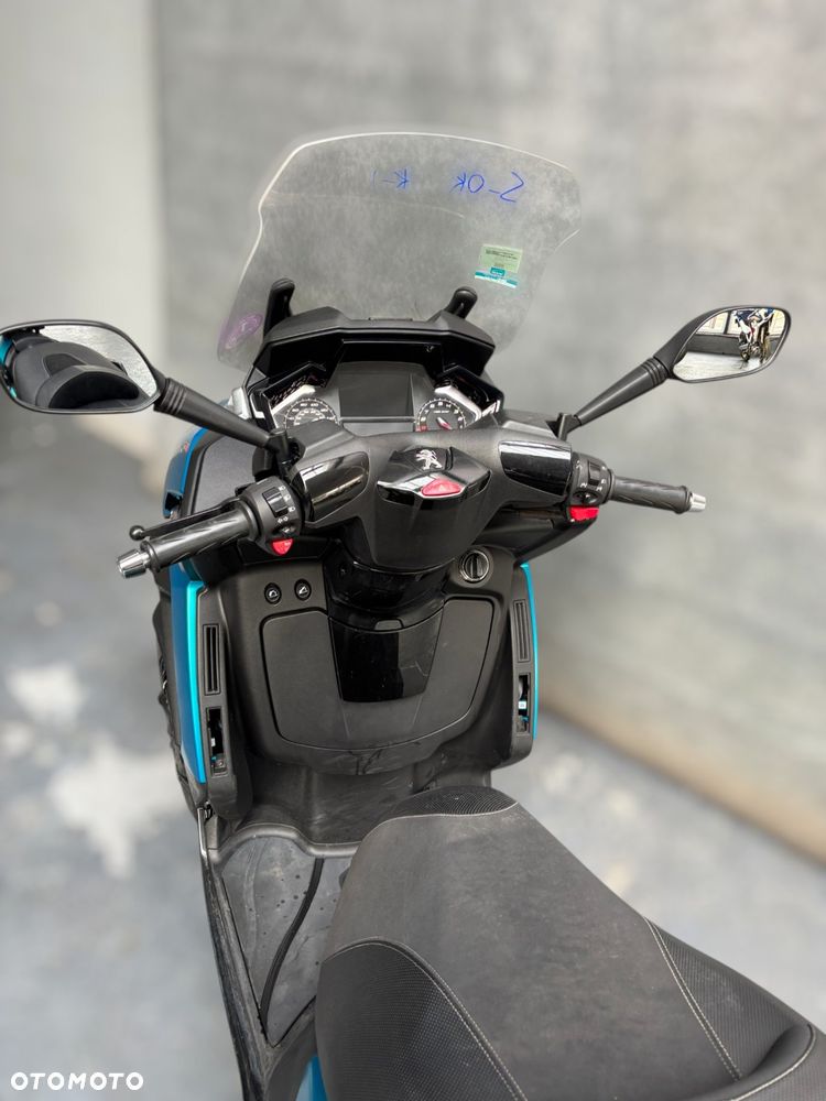 Peugeot Metropolis - 21