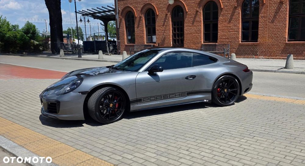 Porsche 911 - 4