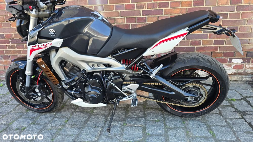 Yamaha MT - 8