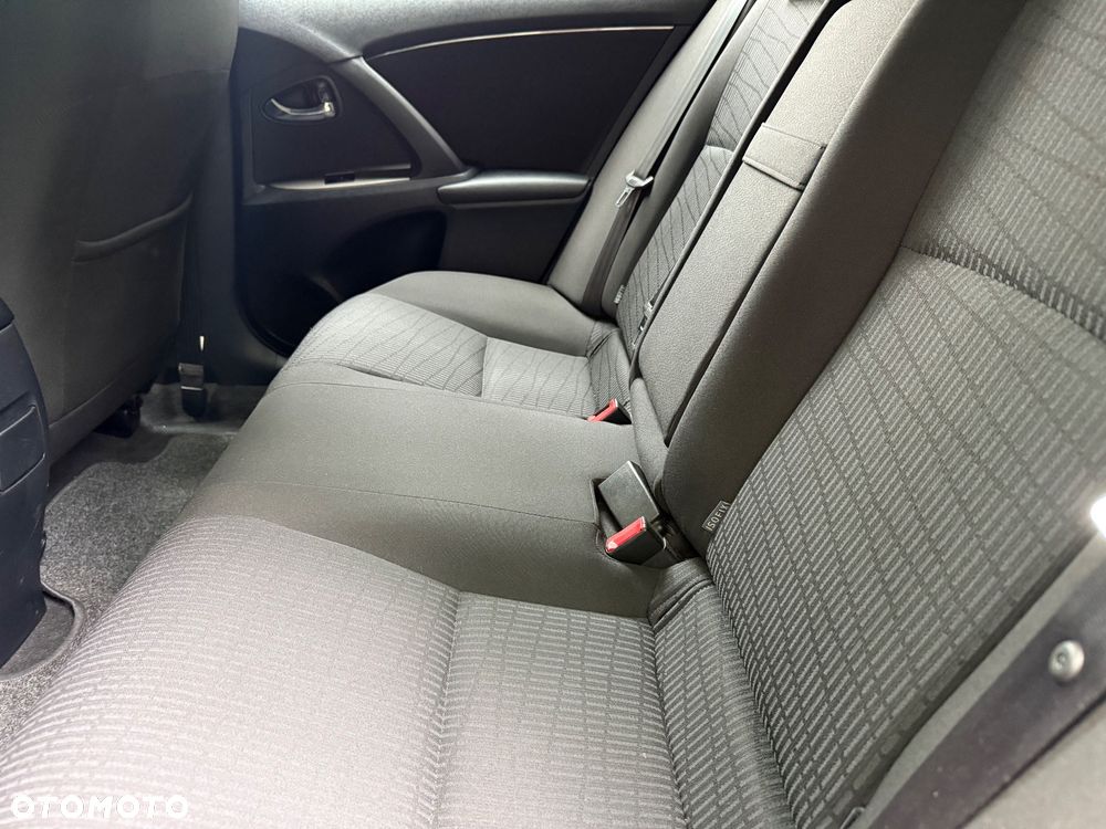 Toyota Avensis 1.8 Life - 11