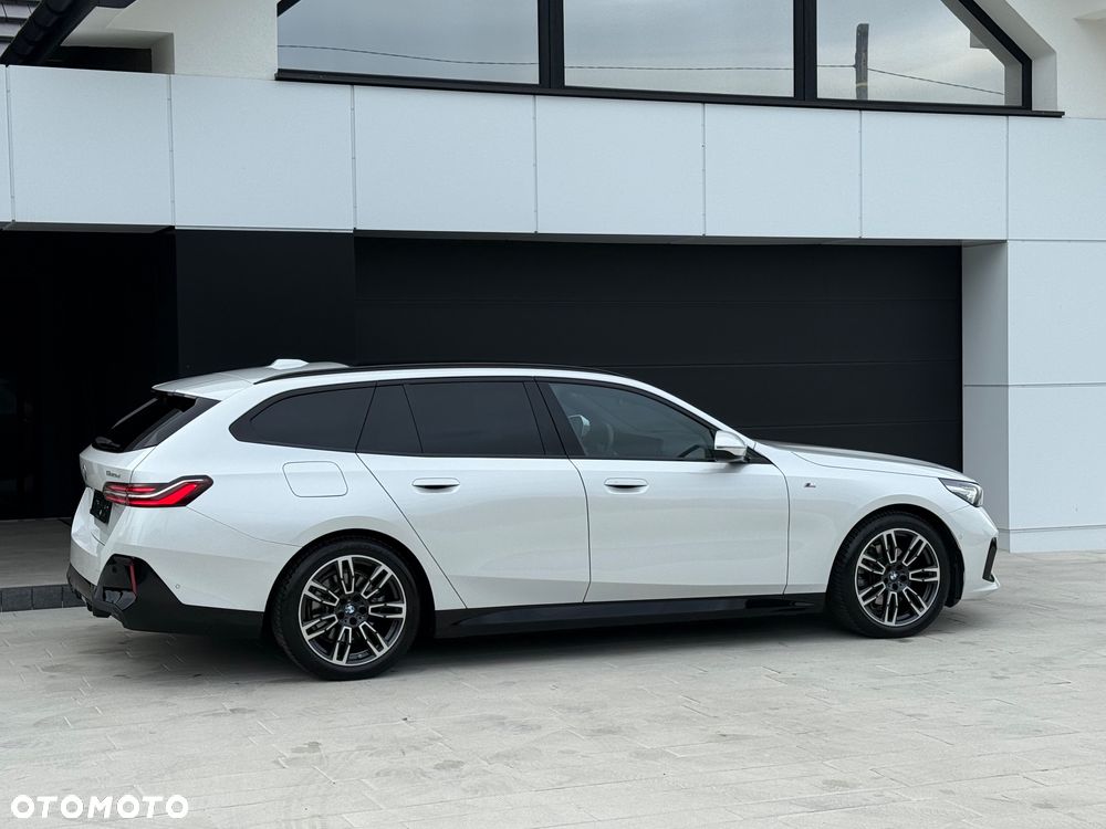 BMW Seria 5 520d xDrive Touring - 29