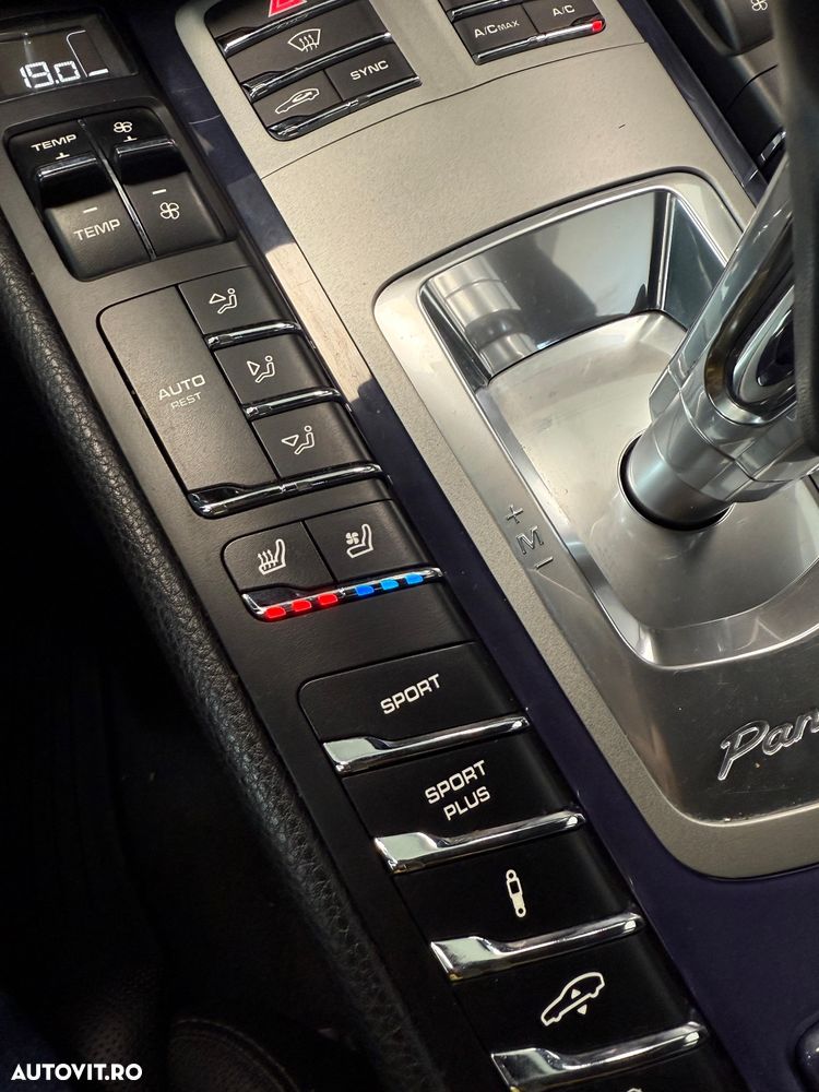 Porsche Panamera 3.0 Tiptronic S - 24