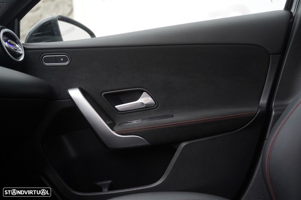 Mercedes-Benz A 250 e AMG Line - 32