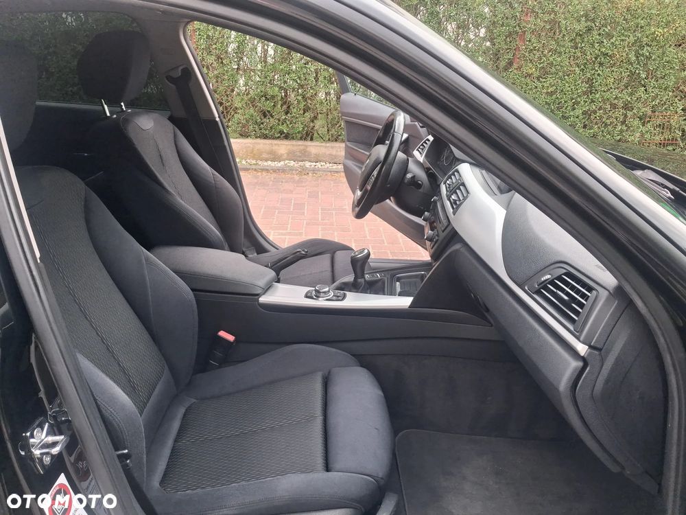BMW Seria 3 318d Sport Line - 5