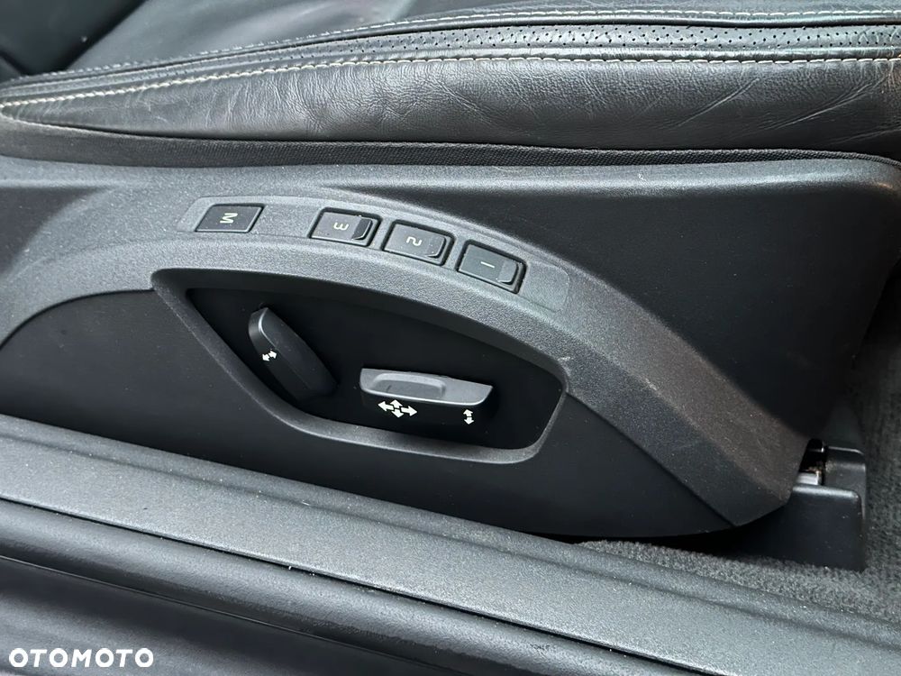 Volvo C70 T5 Summum - 25