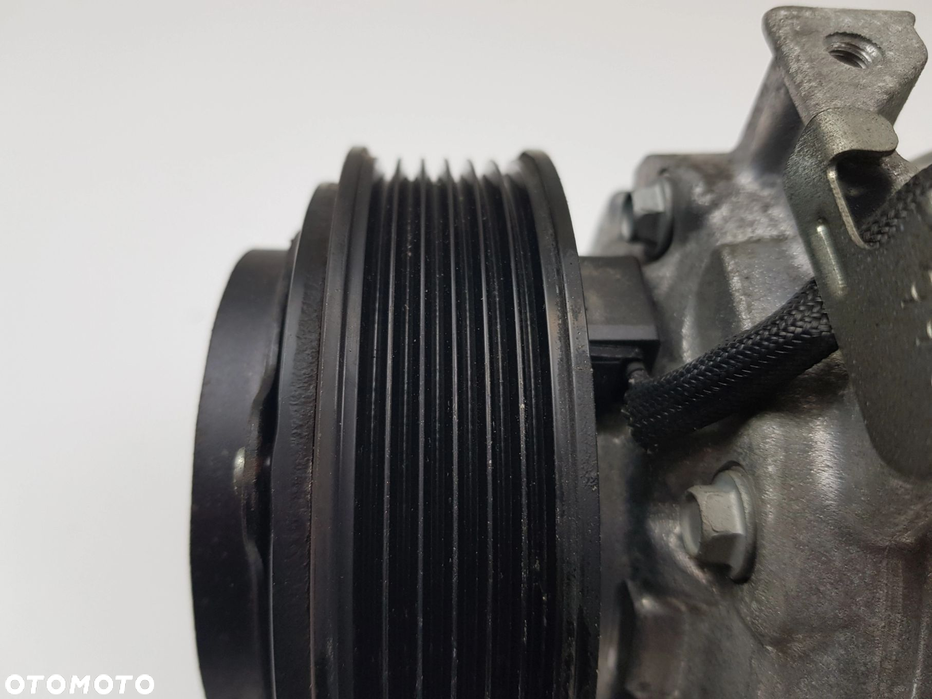 Kompresor Sprężarka klimatyzacji BMW E60 E90 F10 F20 F30 N47 2.0d 6SBU14A - 6