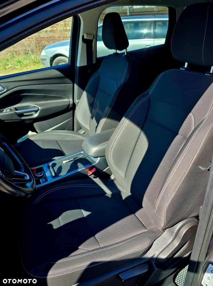 Ford Kuga - 9