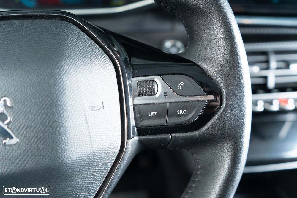 Peugeot e-208 50 kWh Allure Pack - 19