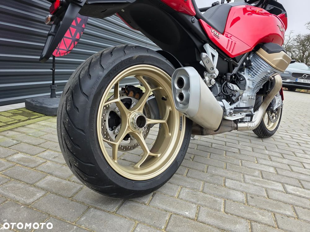 Moto Guzzi V100 Mandello - 17