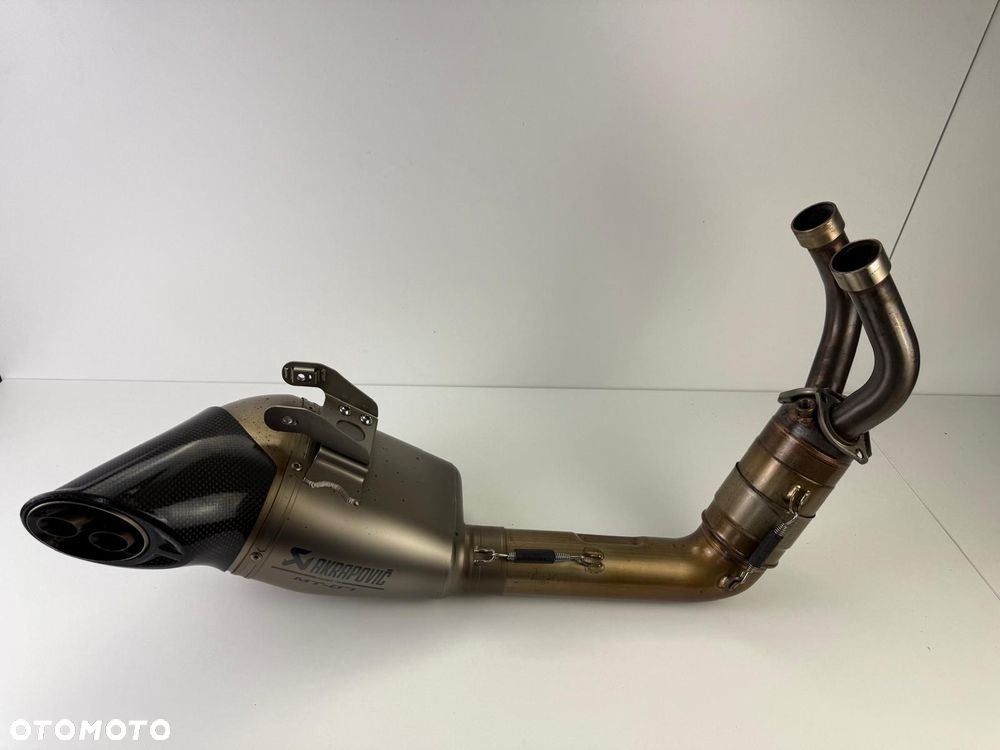 Kompletny tłumik Akrapovič Yamaha MT-07 2021+ - 2