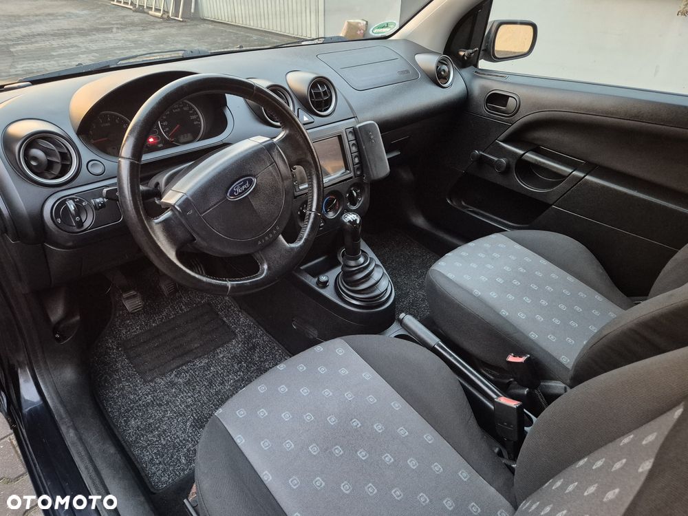 Ford Fiesta - 6