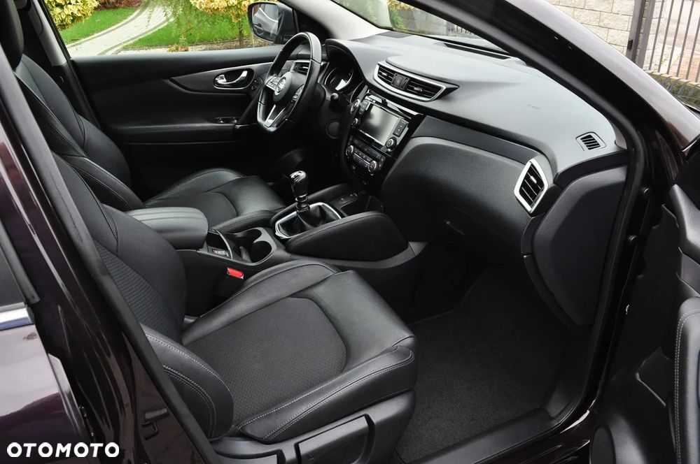 Nissan Qashqai 1.3 DIG-T TEKNA - 6