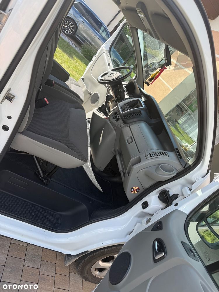 Opel Vivaro - 14