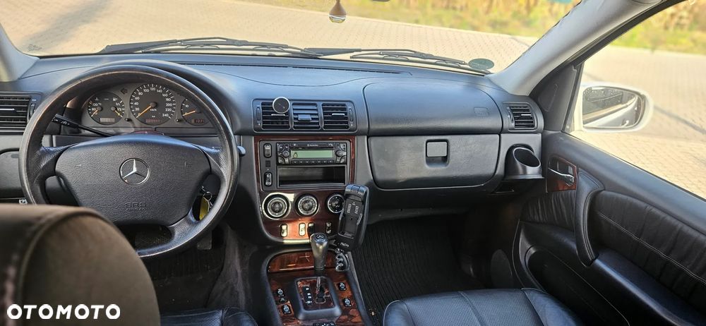 Mercedes-Benz ML - 11