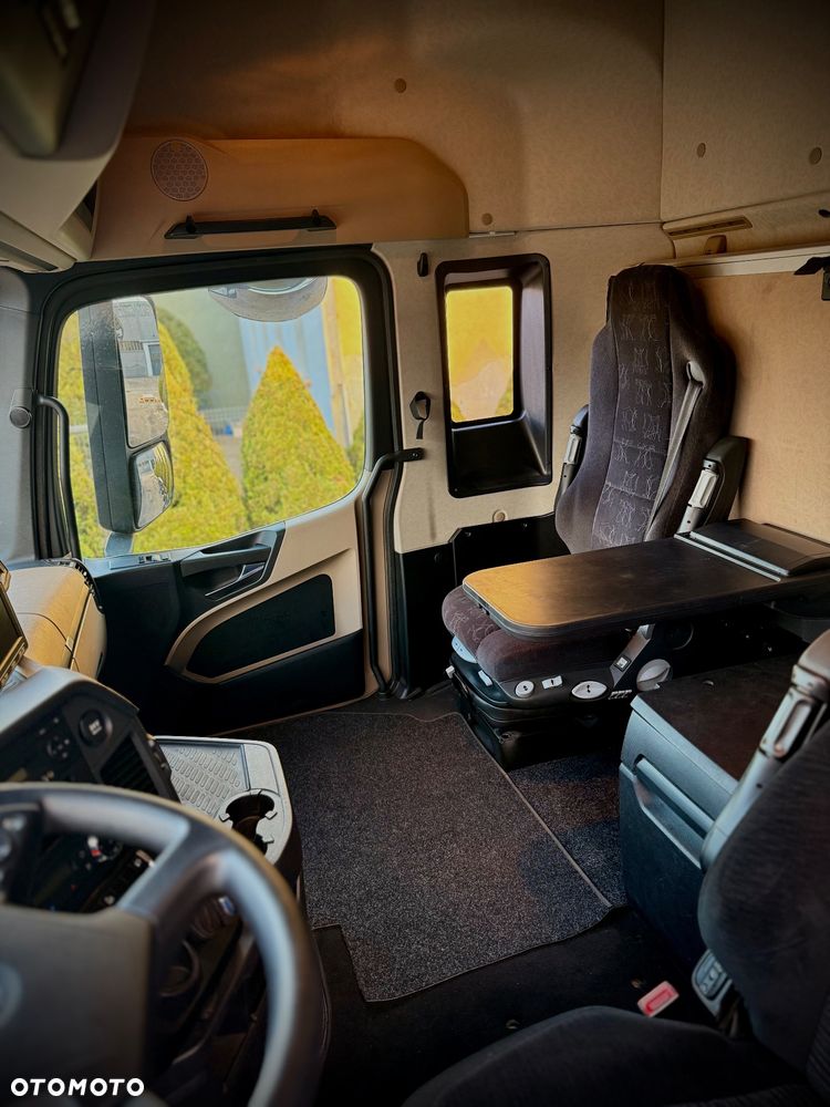 Mercedes-Benz Actros - 4