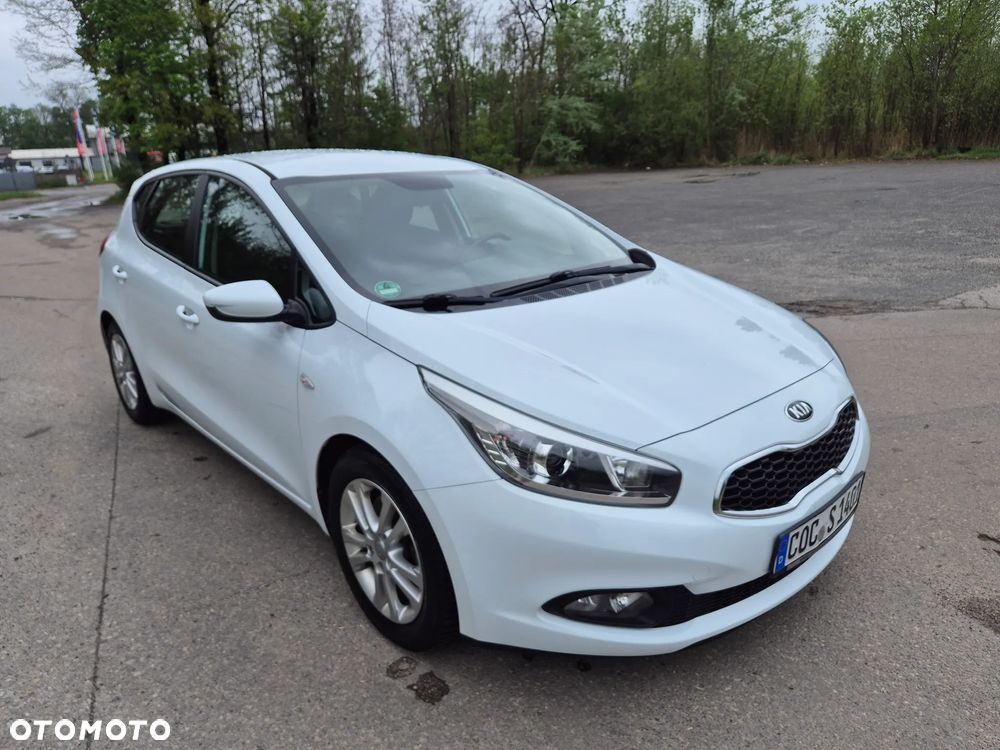 Kia Ceed 1.4 CVVT Fifa World Cup Edition - 10