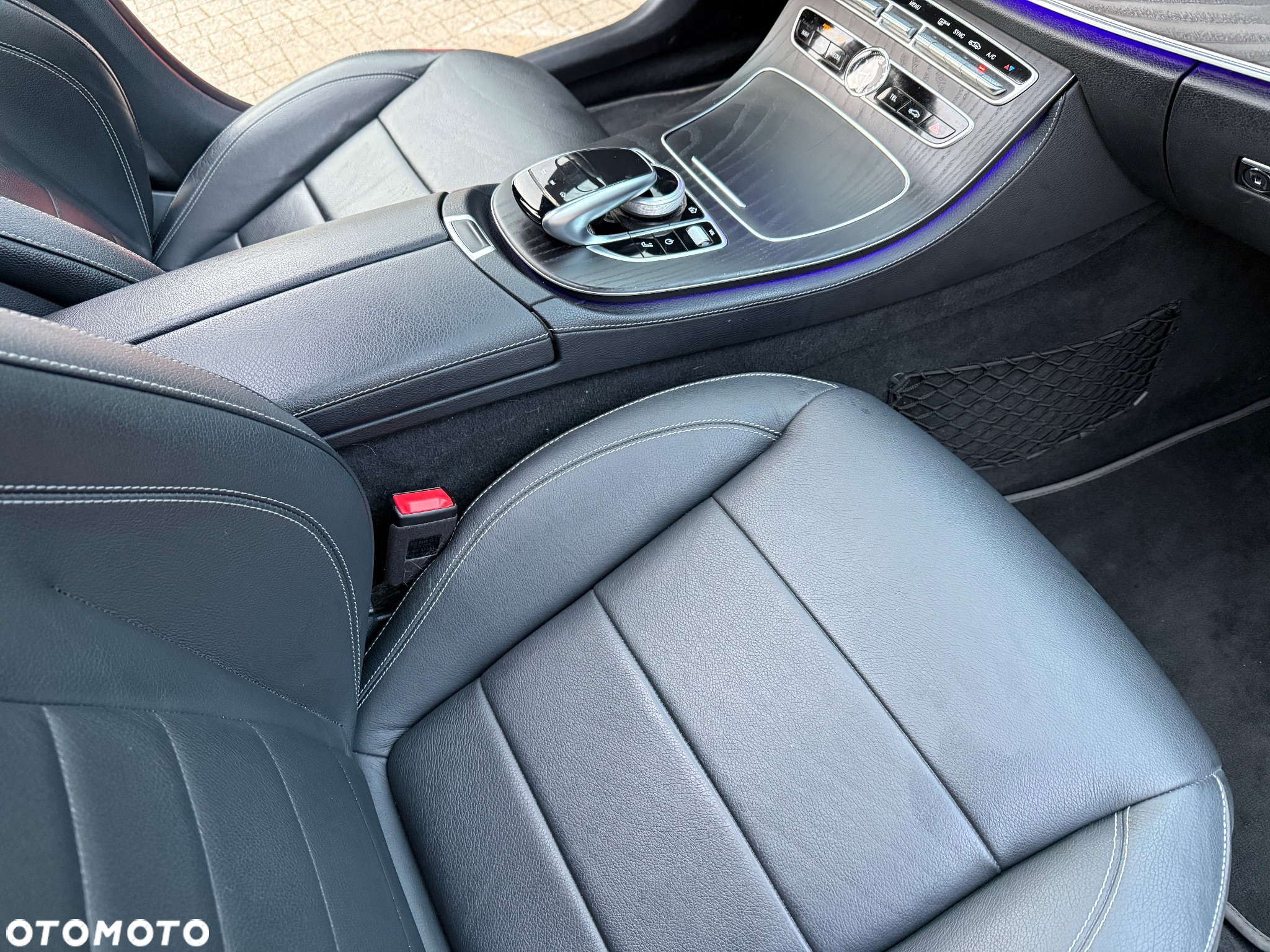 Mercedes-Benz Klasa E 220 d 4Matic T All-Terrain 9G-TRONIC Exclusive - 30