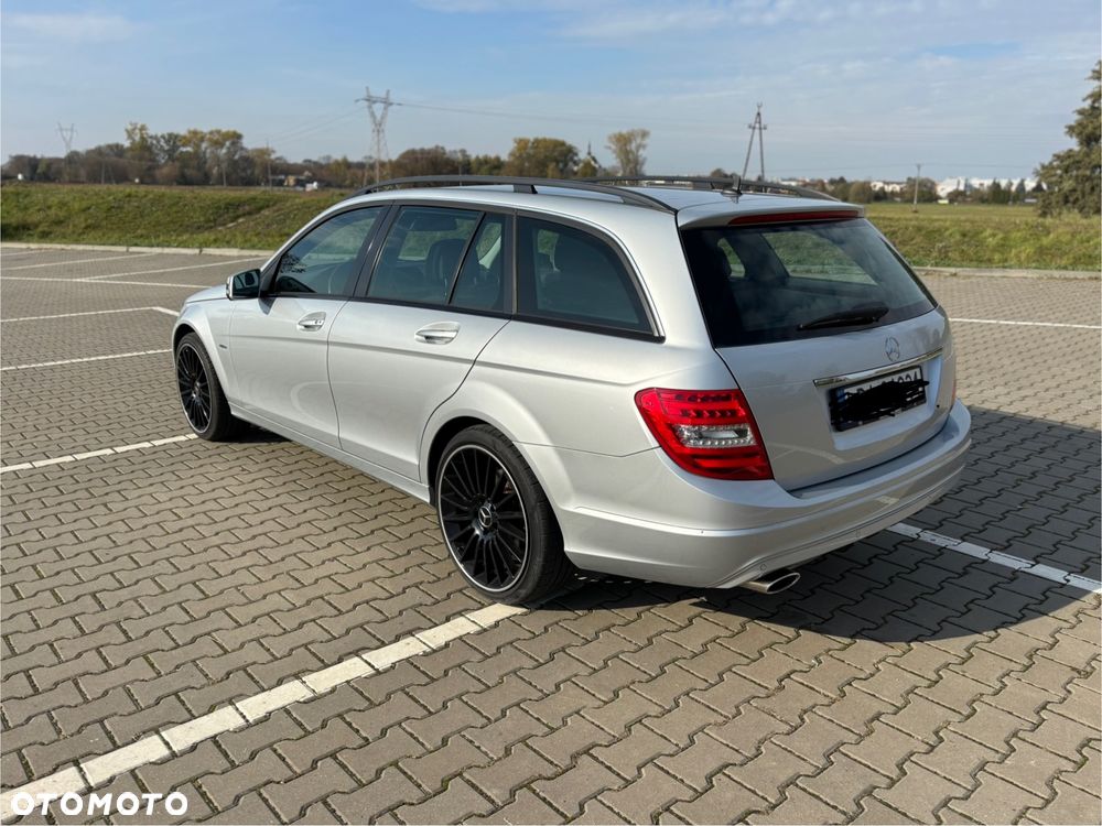 Mercedes-Benz Klasa C 220 CDI DPF BlueEFFICIENCY - 3