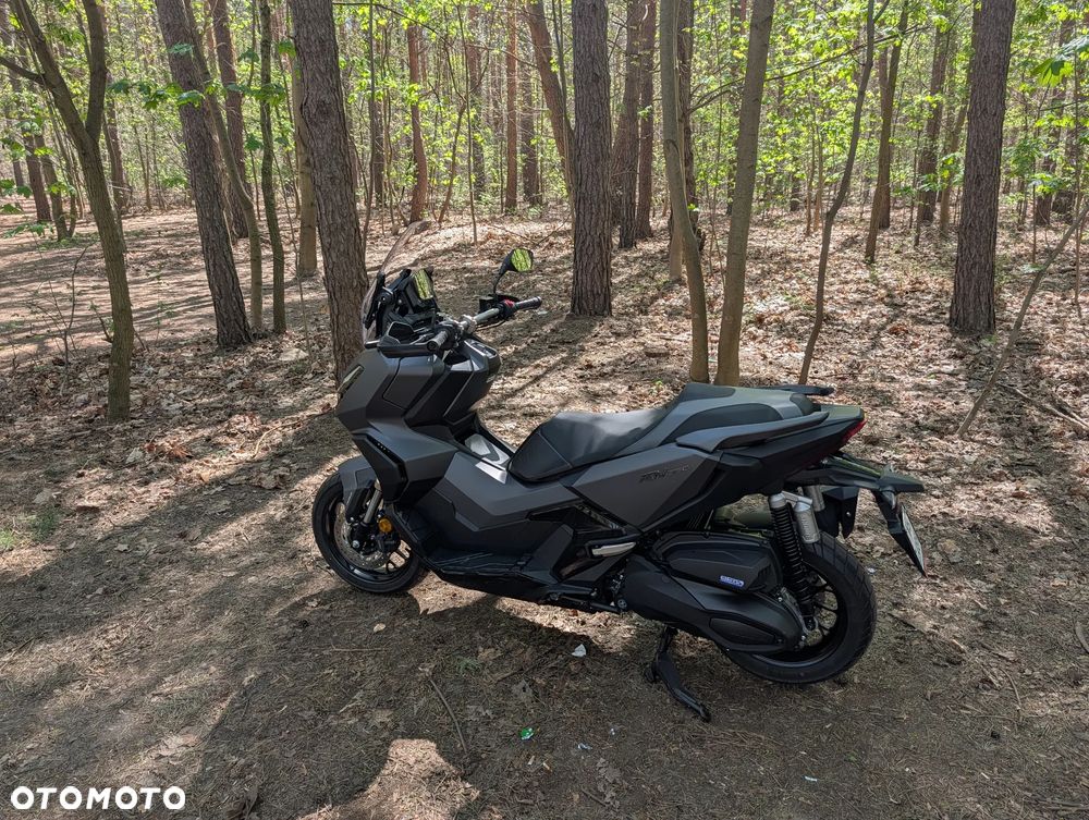 Honda ADV350 - 2