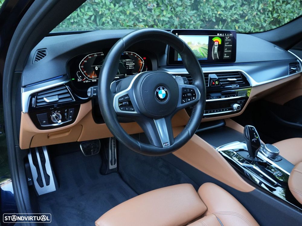 BMW 520 d Pack Desportivo M Auto - 34