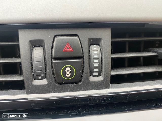 BMW X1 16 d sDrive Line Sport - 27