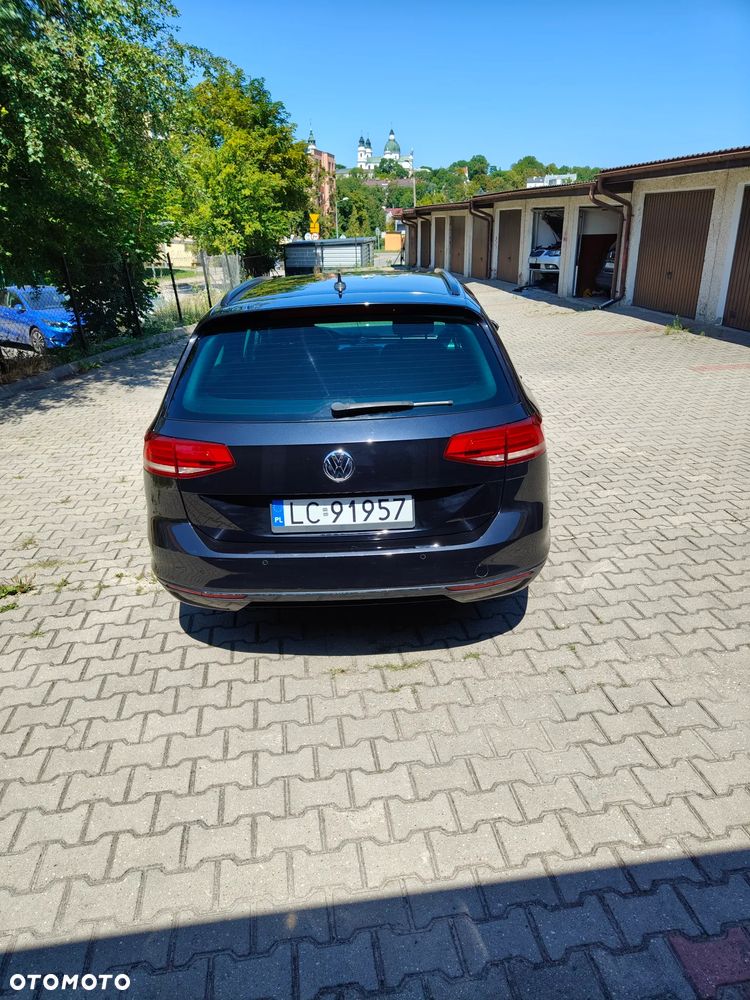 Volkswagen Passat 2.0 TDI SCR DSG Comfortline - 16