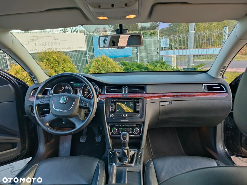 Skoda Superb 1.4 TSI Elegance - 24