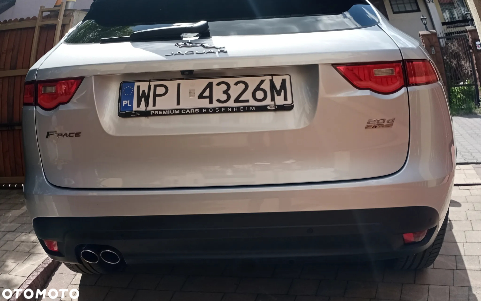 Jaguar F-Pace 2.0 i4D AWD R-Sport - 37