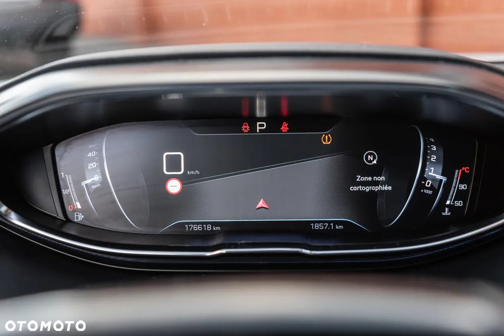 Peugeot 5008 1.5 BlueHDi Allure S&S EAT8 - 17