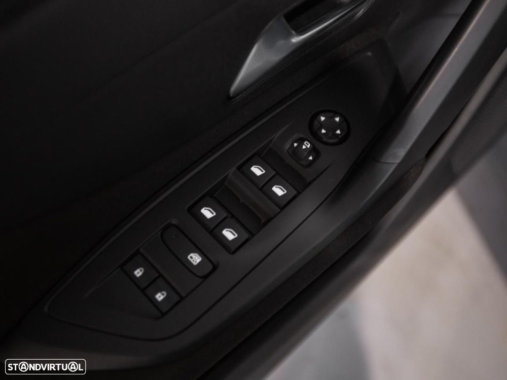 Peugeot 308 PureTech 130 EAT8 Active Pack - 27