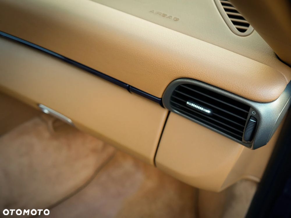 Porsche 911 Carrera Cabrio - 22