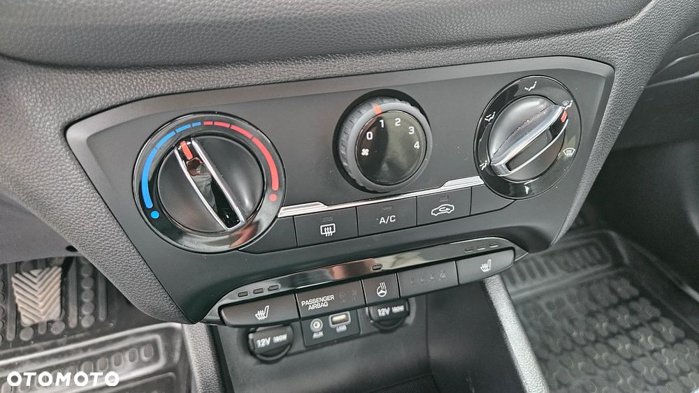 Hyundai i20 1.2 BlueDrive Comfort - 23
