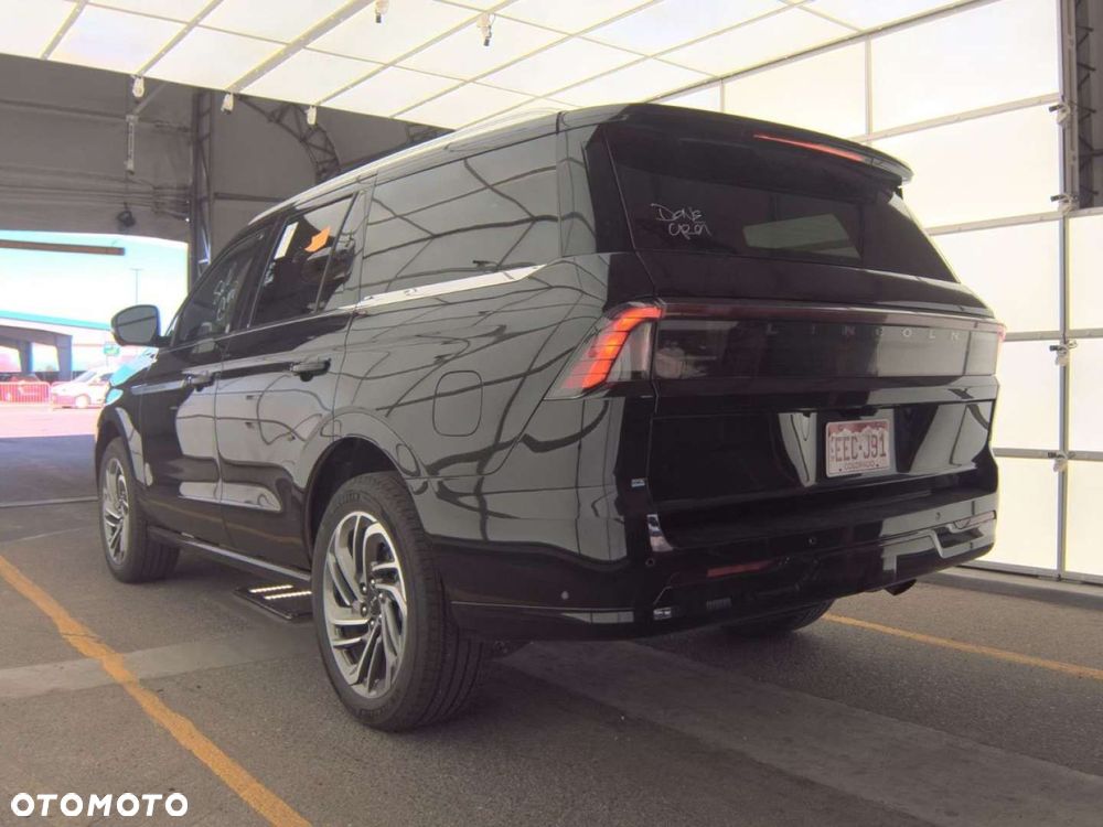 Lincoln Navigator - 7