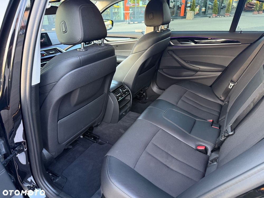 BMW Seria 5 530e iPerformance Sport Line sport - 11
