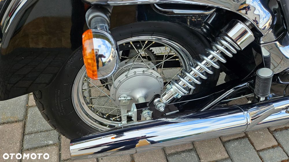 Suzuki Intruder - 10