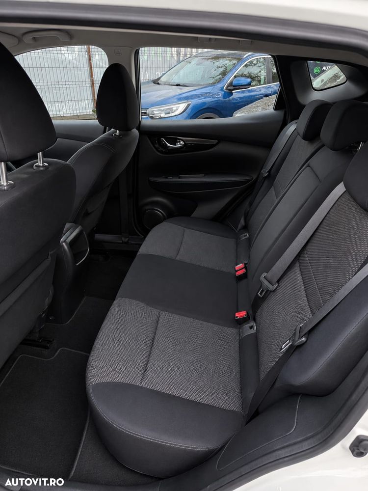 Nissan Qashqai 1.6 DCI Xtronic N-Connecta - 18