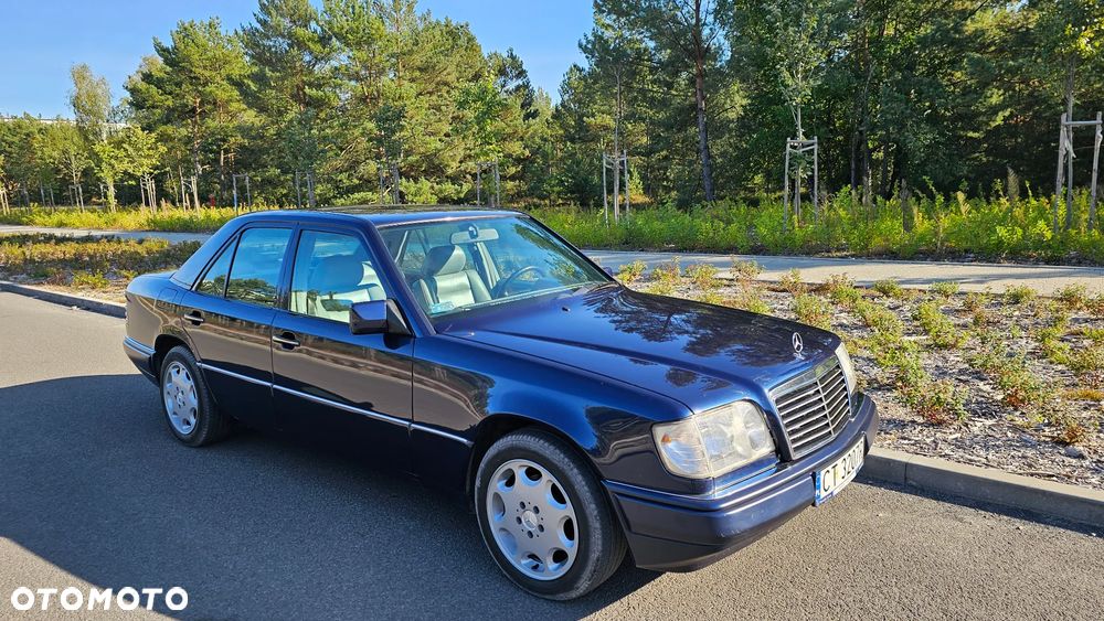 Mercedes-Benz Klasa E - 9