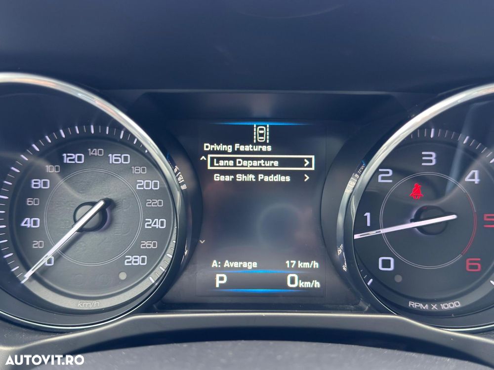 Jaguar XE - 22
